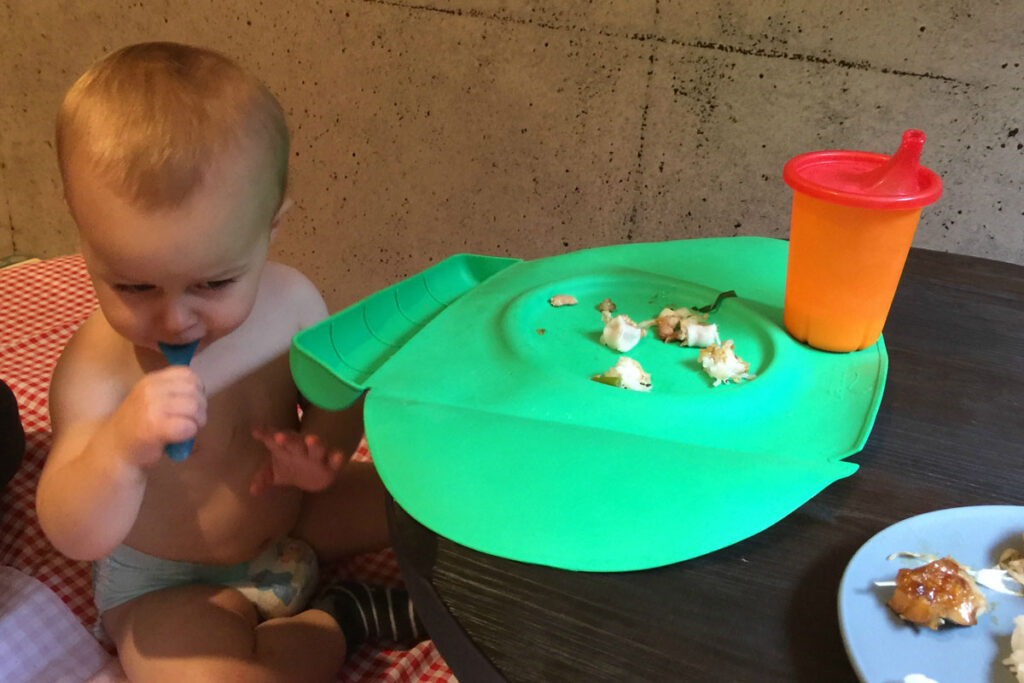 a reusable placemat is great for serving baby food while travelling
