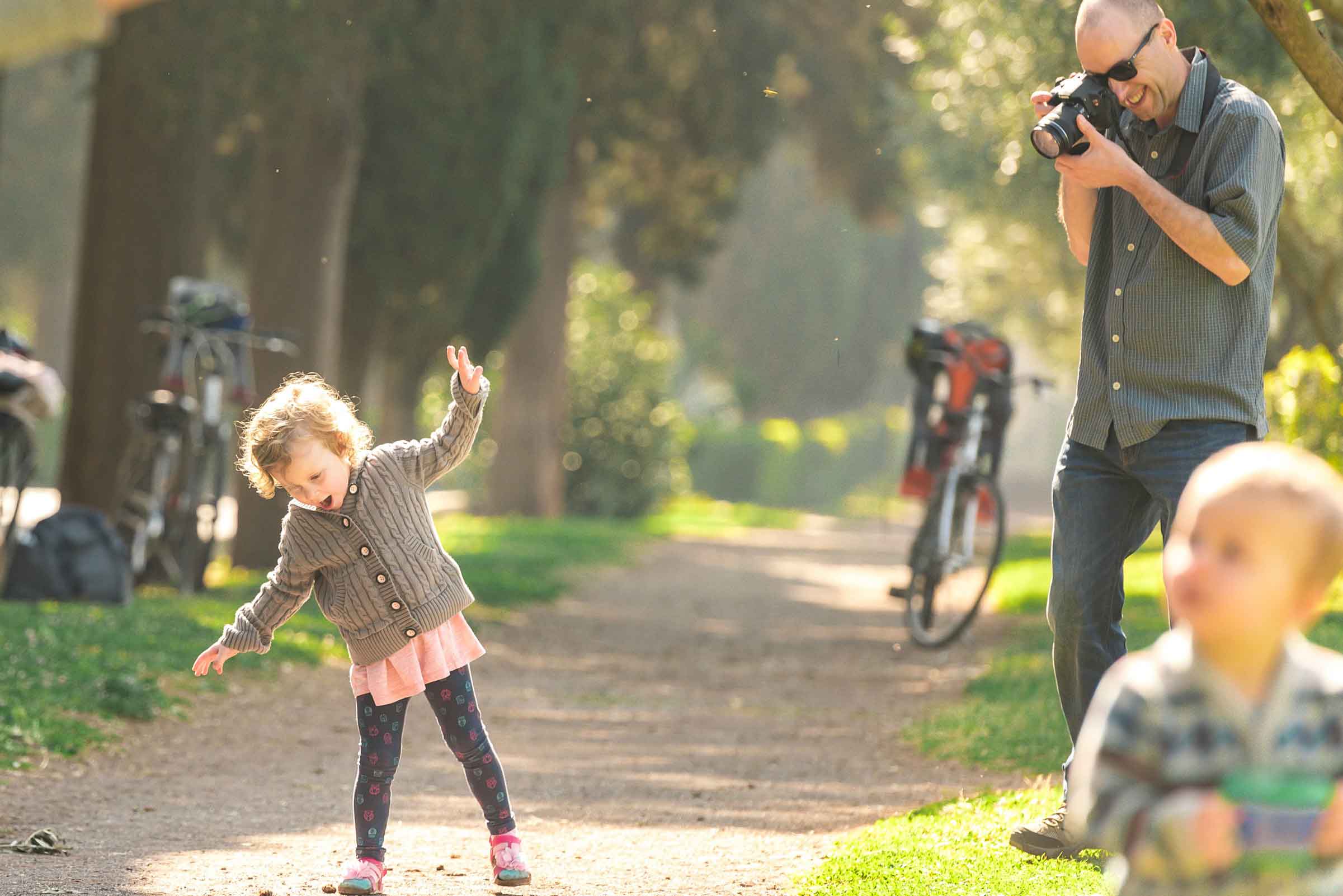 tips for family photos with toddlers
