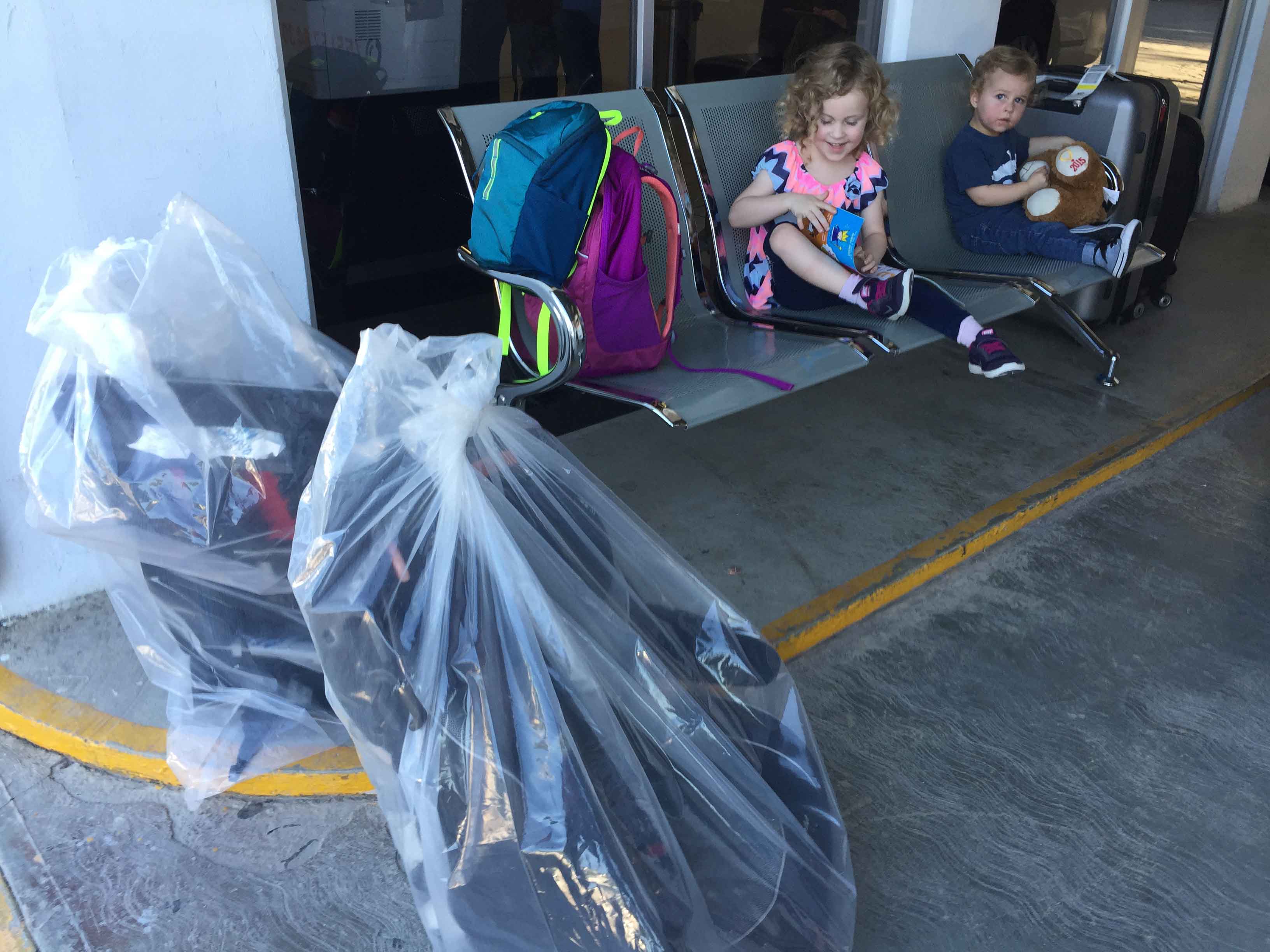 baby equipment company drops off clean and sanitized rented car seats in Mexico.