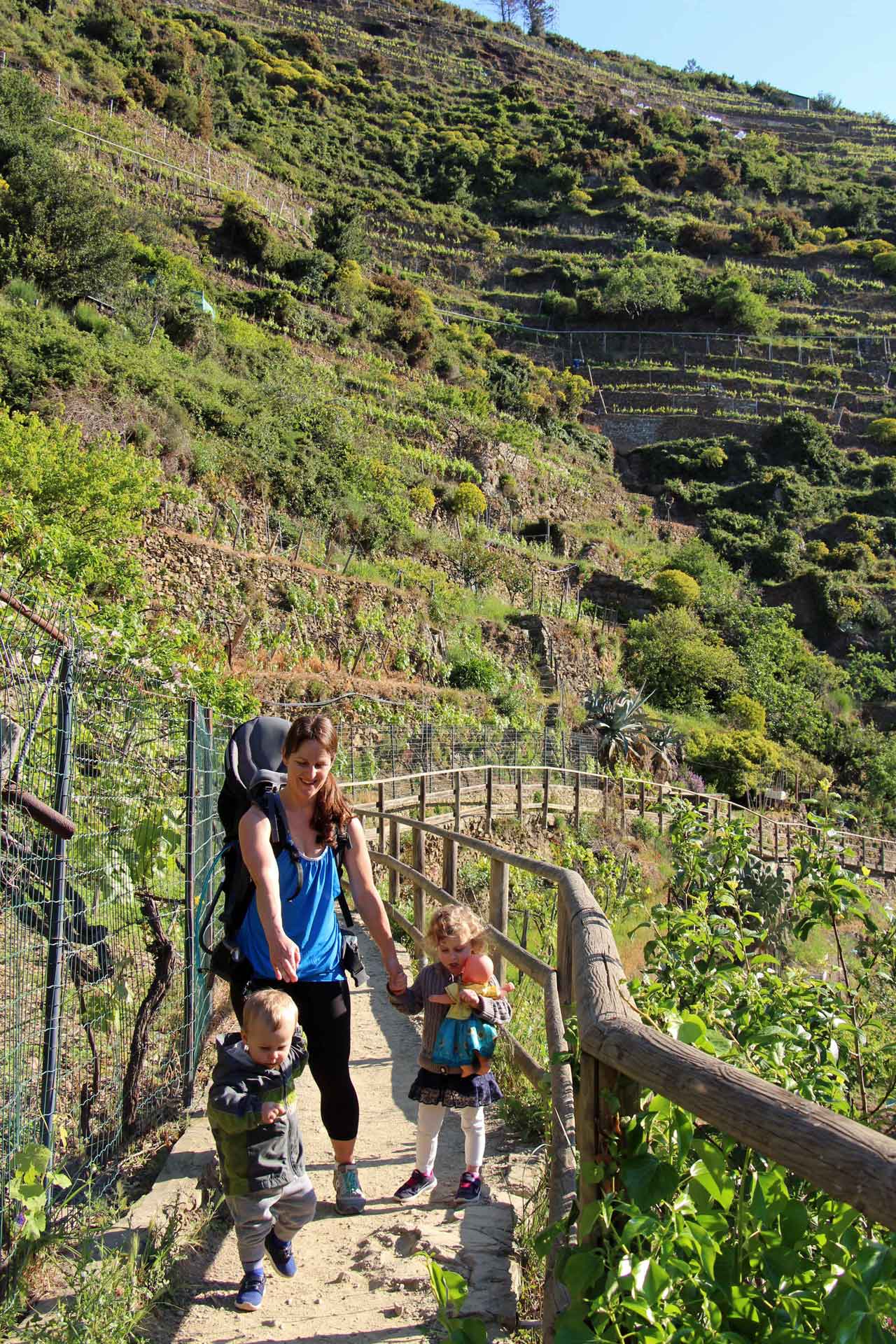 hiking with a toddler - Manarola Cinque Terre Italy 