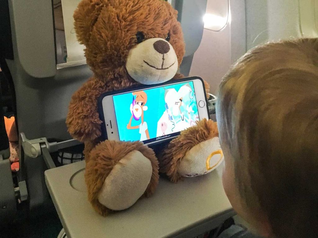 plane hacks for toddlers
