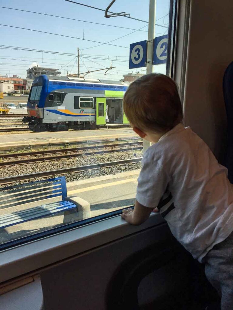 Getting around in Italy with toddlers without a car seat