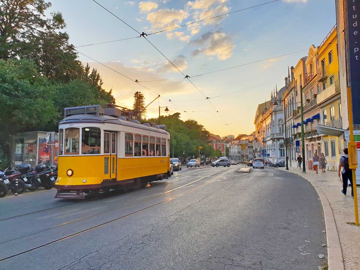 28 tram lisbon portugal