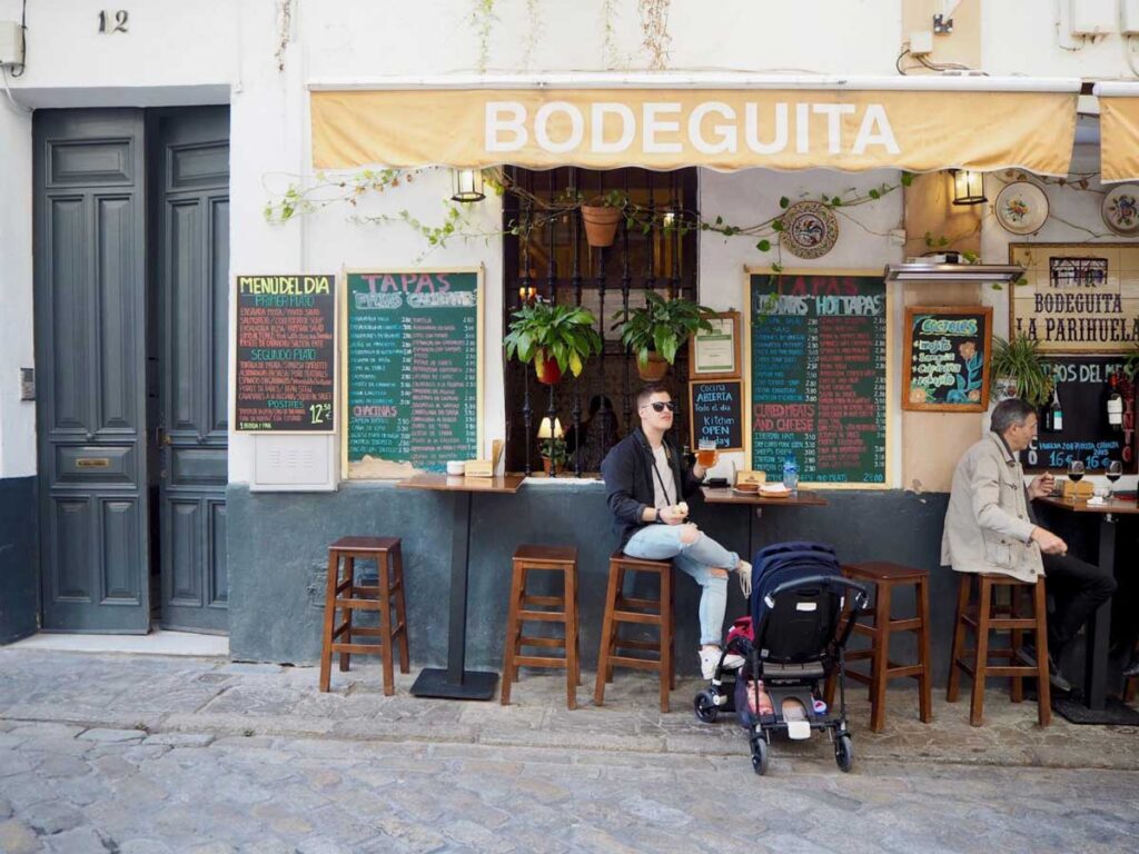 where to eat in seville with children
