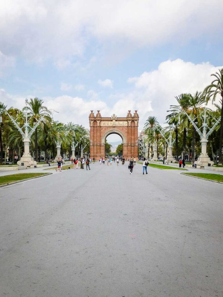 Arc de Triomf and Parc de la Ciutadella in Barcelona with a toddler