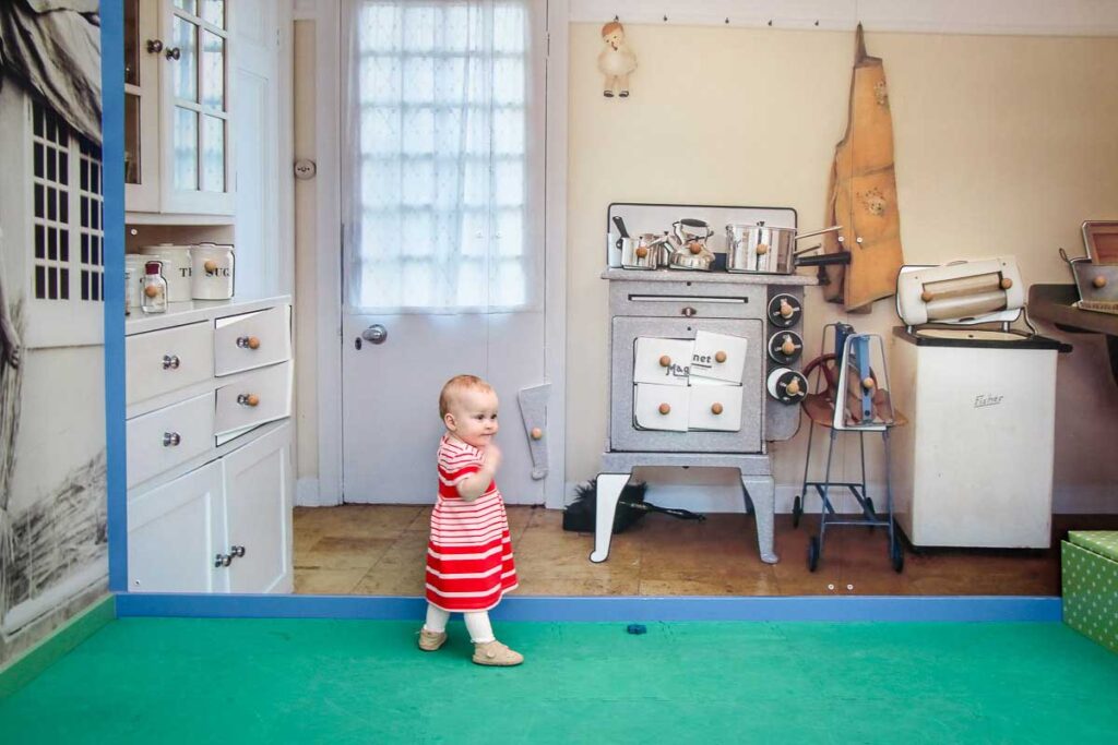 Family Pavilion in Buckingham Palace with a toddler