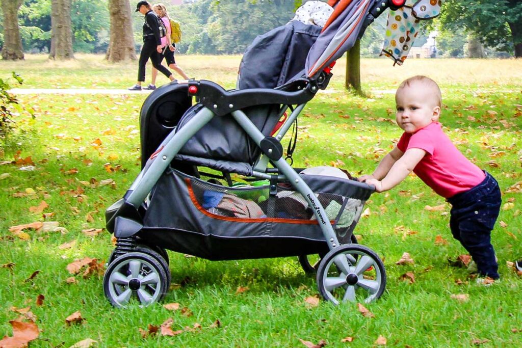 walking in london with toddlers