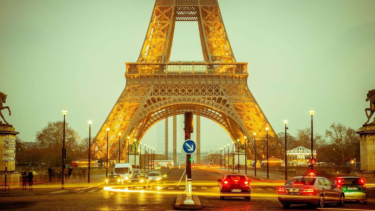 The 5 best Paris airport transfer options