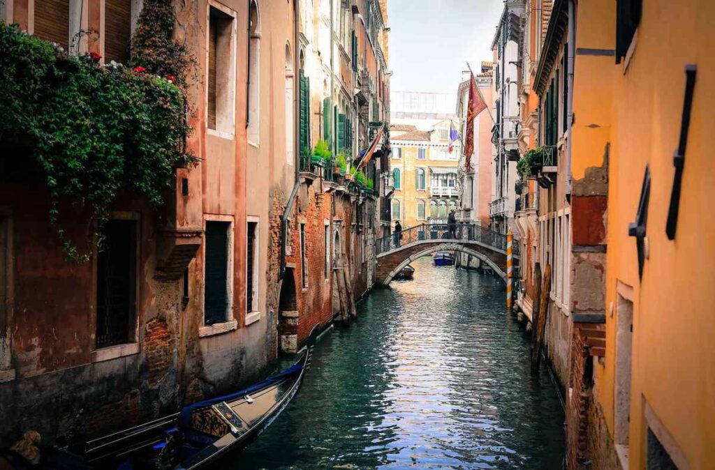 A romantic ride along the canals may be a challenge when visiting Venice with baby, but don't worry there are other amazing things to do with a baby in Venice