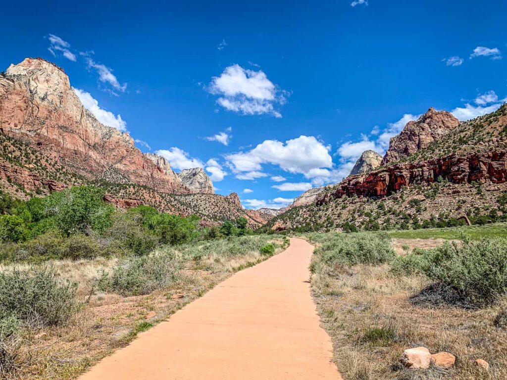 While on your family road trip of Utah's national parks, be sure to enjoy the Pa'rus Trail - a toddler friendly hike in Zion National Park