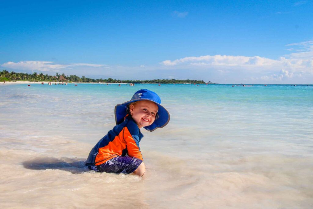 babies love to travel to the beach