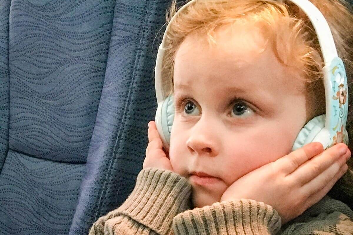 toddler headphones on airplane