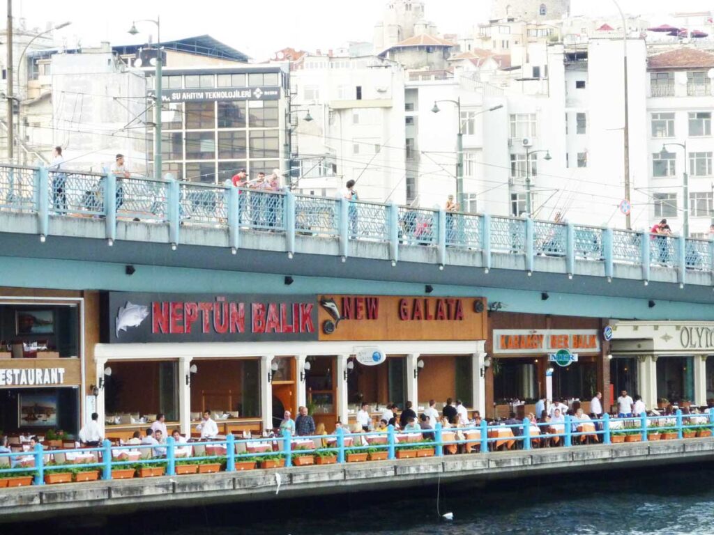 Galata Bridge in Istanbul, Turkey