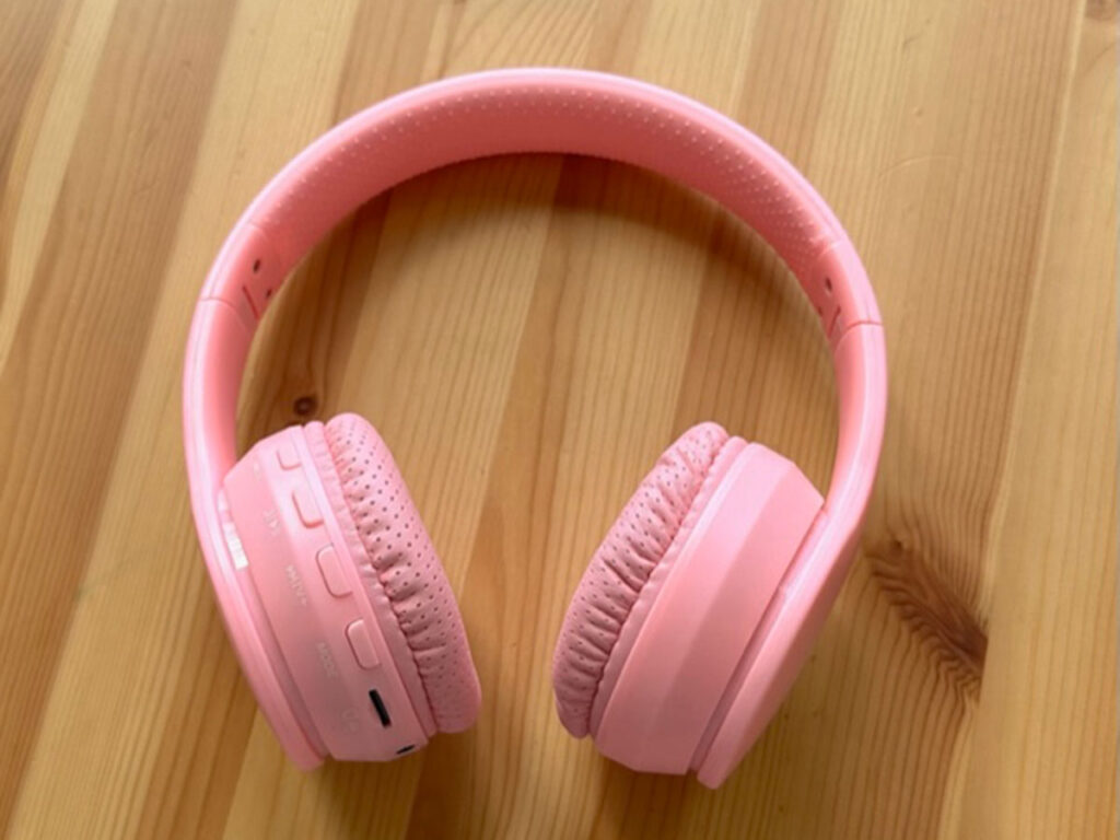 a pink pair of Mokata noise cancelling headphones for toddlers.