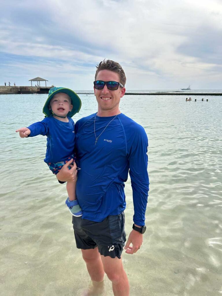 Father & toddler at Waikiki