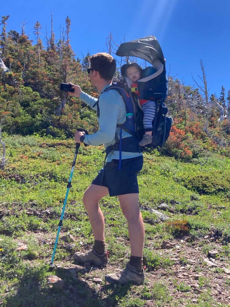 Hiking with baby in hiking carrier - Deuter Kid Comfort Active Carrier.