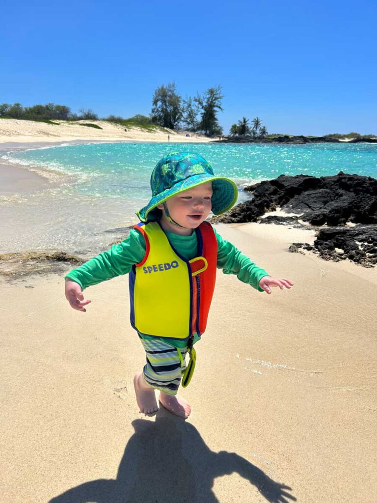 Toddler in life jacket - Hawaii