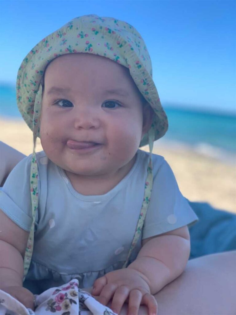 baby on beach - Mallorca