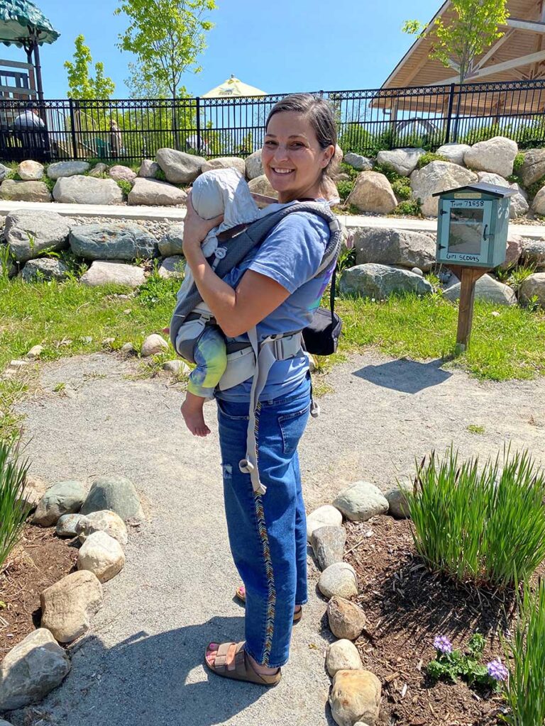 Hood of Ergobaby Omni Breeze Carrier.